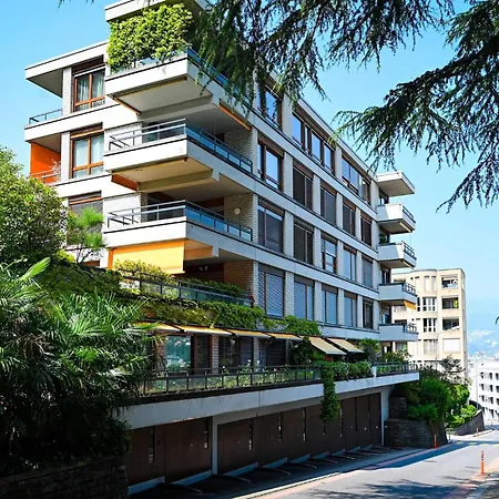 Luxury Lake View Motta Apartment In Lugano Apartamento