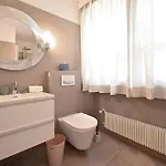 Daire Luxury Lake View Motta Apartment In Lugano