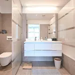 Luxury Lake View Motta Apartment In Lugano Daire *