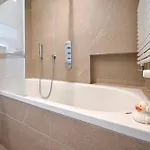 Daire Luxury Lake View Motta Apartment In Lugano *